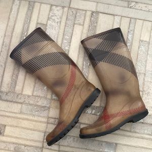 Burberry Rainboots size 38